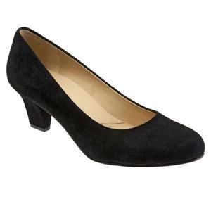 Trotters - NWOT - Penelope suede pump - Gorgeous!
